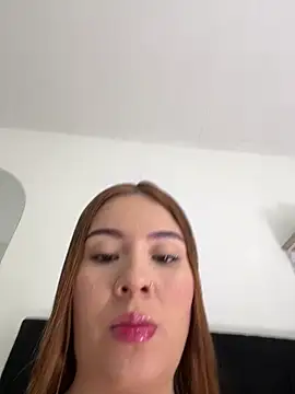 Hanna Becker  online show from April 7, 2026, 3:12 pm