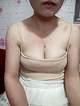 Suri Sexywet  online show from February 25, 2026, 1:10 pm