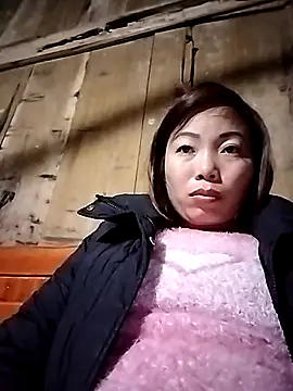 Snapshot of Ella-aa chatting on February 2, 2026, 10:08 pm Ella-aa online show from February 2, 2026, 10:08 pm