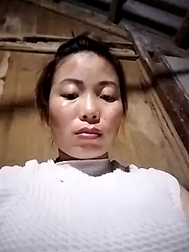 Snapshot of Ella-aa chatting on February 16, 2026, 2:35 pm Ella-aa online show from February 16, 2026, 2:35 pm