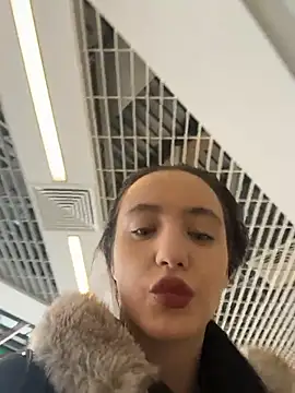 Snapshot of MiaTee chatting on February 14, 2026, 4:20 am MiaTee online show from February 14, 2026, 4:20 am