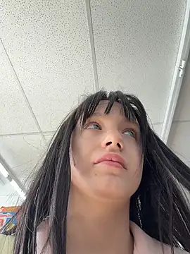 Snapshot of MiaTee chatting on May 31, 2026, 2:09 am MiaTee online show from May 31, 2026, 2:09 am
