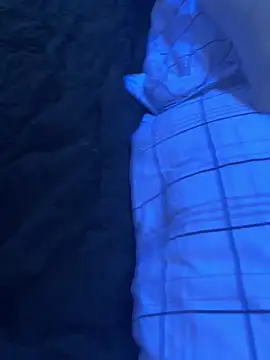 Snapshot of mileslongdeep chatting on February 20, 2026, 6:37 am mileslongdeep online show from February 20, 2026, 6:37 am