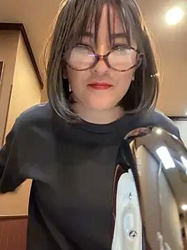 Mitsuco surflady online show from April 13, 2026, 12:27 am