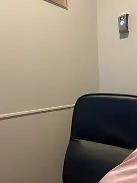 Mitsuco surflady online show from April 18, 2026, 5:17 pm