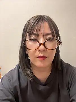 Mitsuco surflady online show from April 25, 2026, 5:10 pm