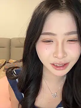 liubaobao666 online show from April 2, 2026, 2:26 pm