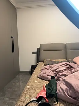 liubaobao666 online show from April 7, 2026, 3:01 pm