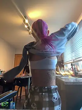 Milssweetx online show from March 13, 2026, 10:44 am