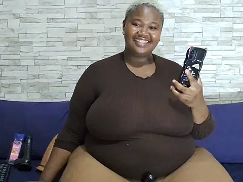 Snapshot of BustyBmw chatting on February 2, 2026, 6:28 pm BustyBmw online show from February 2, 2026, 6:28 pm