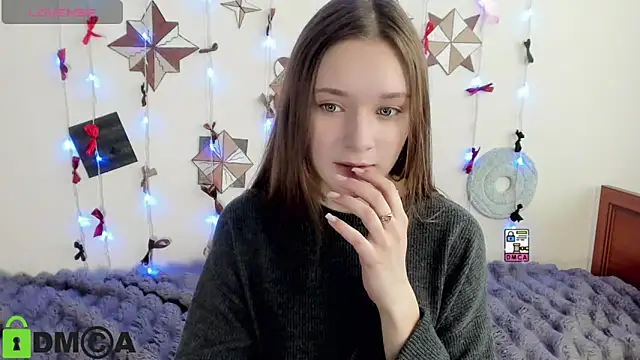 Snapshot of Elina_X chatting on June 15, 2026, 1:13 pm Elina X online show from June 15, 2026, 1:13 pm