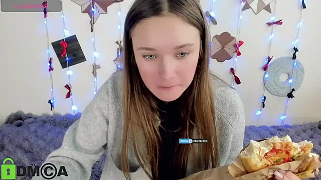 Snapshot of Elina_X chatting on June 16, 2026, 1:14 pm Elina X online show from June 16, 2026, 1:14 pm