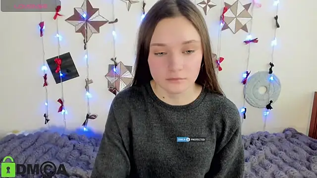 Snapshot of Elina_X chatting on June 17, 2026, 1:12 pm Elina X online show from June 17, 2026, 1:12 pm