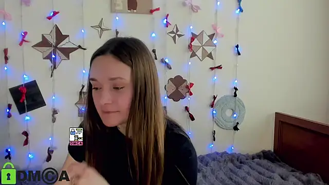 Snapshot of Elina_X chatting on June 19, 2026, 1:04 pm Elina X online show from June 19, 2026, 1:04 pm