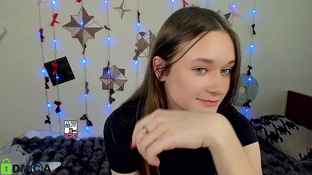 Snapshot of Elina_X chatting on July 6, 2026, 3:47 pm Elina X online show from July 6, 2026, 3:47 pm