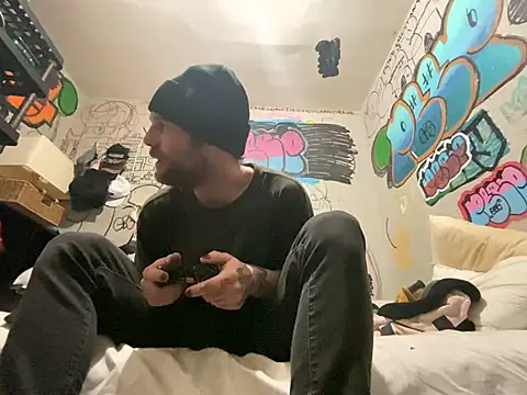 Snapshot of gothboiplzty chatting on February 28, 2026, 12:44 am gothboiplzty online show from February 28, 2026, 12:44 am