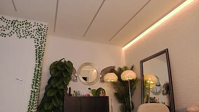 AnnastasiaJune online show from March 25, 2026, 6:41 am