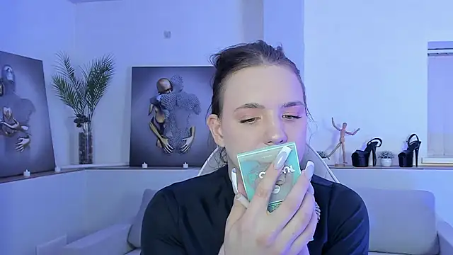 Snapshot of Madison_dolly chatting on February 7, 2026, 2:04 am Madison dolly online show from February 7, 2026, 2:04 am