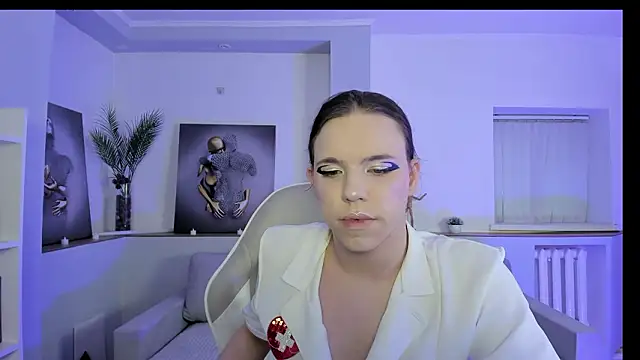 Snapshot of Madison_dolly chatting on February 16, 2026, 2:07 am Madison dolly online show from February 16, 2026, 2:07 am