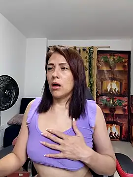 amelie rose   online show from February 26, 2026, 7:24 pm