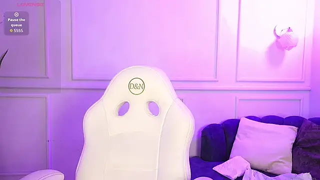 Lia Velez  online show from March 25, 2026, 3:45 am