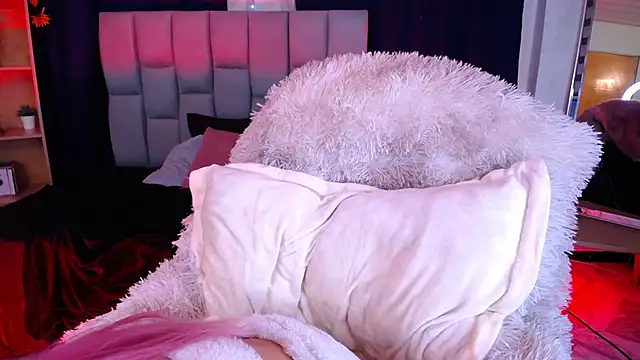 Snapshot of Allissoon_ chatting on February 11, 2026, 11:37 am Allissoon online show from February 11, 2026, 11:37 am