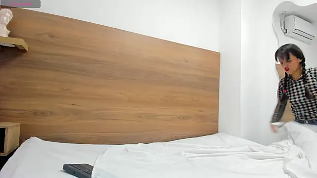 Snapshot of luz-miiaa chatting on February 28, 2026, 11:33 am luz-miiaa online show from February 28, 2026, 11:33 am