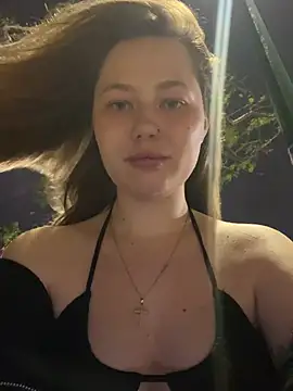 Snapshot of AsynaYuuki chatting on February 3, 2026, 11:37 am AsynaYuuki online show from February 3, 2026, 11:37 am