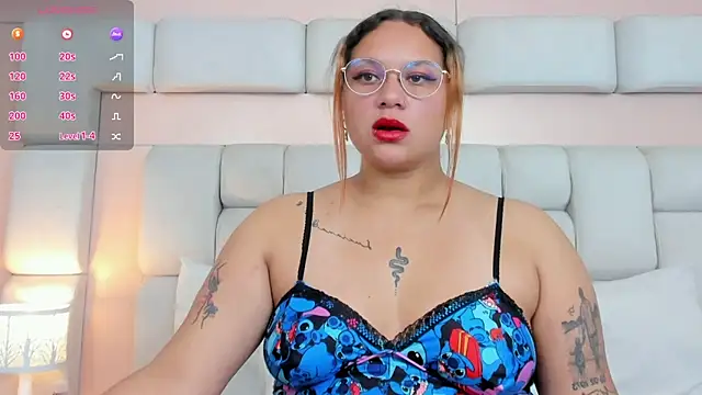 Snapshot of Laurent_glass chatting on February 25, 2026, 12:37 pm Laurent glass online show from February 25, 2026, 12:37 pm