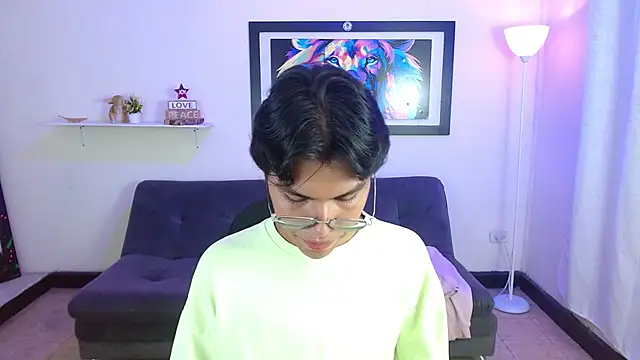 Snapshot of Maecum18 chatting on February 25, 2026, 8:51 pm Maecum18 online show from February 25, 2026, 8:51 pm