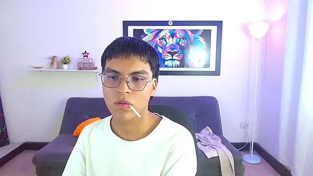 Maecum18 online show from March 19, 2026, 9:52 pm