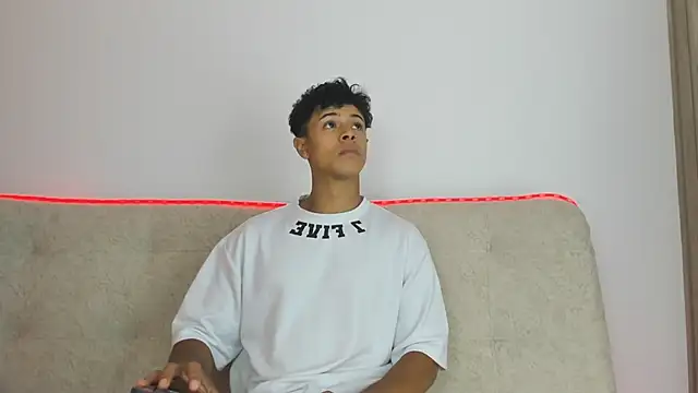 Snapshot of _Alex_Colton chatting on March 6, 2026, 10:06 pm Alex Colton online show from March 6, 2026, 10:06 pm