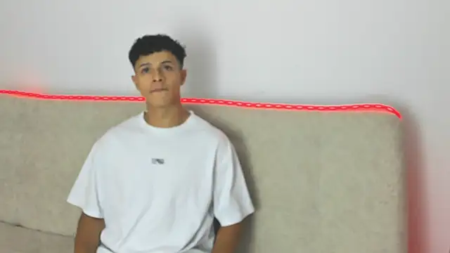 Snapshot of _Alex_Colton chatting on April 3, 2026, 10:08 pm Alex Colton online show from April 3, 2026, 10:08 pm