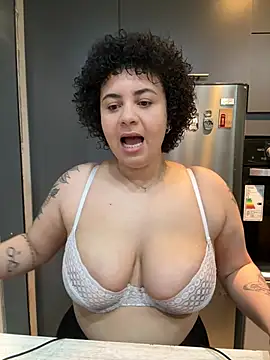 Snapshot of BabyChanntal chatting on February 17, 2026, 2:35 pm BabyChanntal online show from February 17, 2026, 2:35 pm