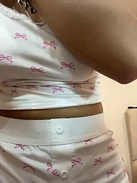 Snapshot of Gia_Evanss chatting on February 13, 2026, 3:52 pm Gia Evanss online show from February 13, 2026, 3:52 pm