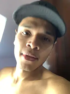 Snapshot of Alejandroo_Montenegro chatting on February 20, 2026, 11:16 pm Alejandroo Montenegro online show from February 20, 2026, 11:16 pm