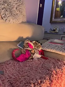 Snapshot of MelaFoxx chatting on February 21, 2026, 7:09 am MelaFoxx online show from February 21, 2026, 7:09 am