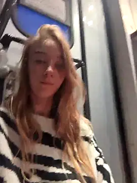 Snapshot of MindMistress chatting on May 10, 2026, 7:19 pm MindMistress online show from May 10, 2026, 7:19 pm
