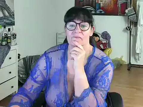 Sylly online show from December 27, 2024, 8:24 am