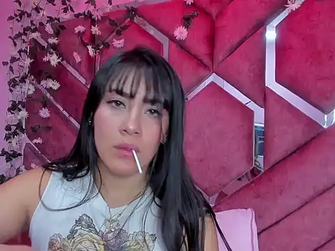 Snapshot of Luna_Staar69 chatting on February 15, 2026, 3:25 am Luna Staar69 online show from February 15, 2026, 3:25 am