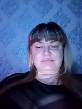 KristinaLowq online show from April 10, 2026, 9:19 pm