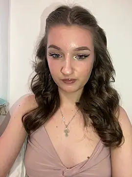 Green eyes lady online show from February 3, 2026, 11:04 am