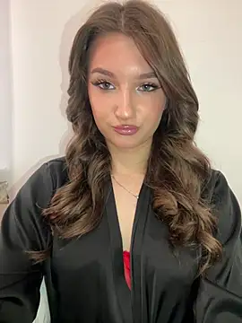 Green eyes lady online show from March 19, 2026, 11:36 am