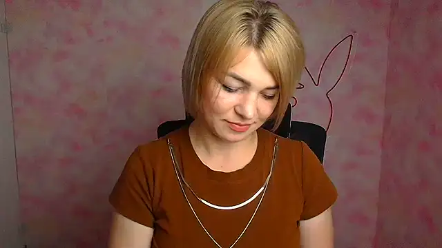 CuttieEmma online show from July 10, 2026, 5:34 am