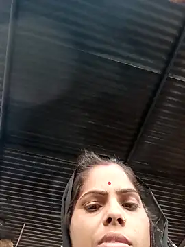 Priyakoli4568 online show from April 17, 2026, 12:46 am