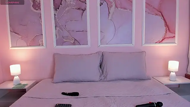 Kennya Rodriguez online show from October 21, 2025, 3:51 am