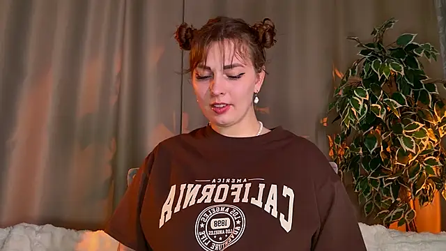 licklissy online show from June 15, 2026, 1:02 pm