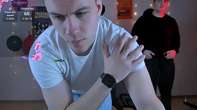 Snapshot of neo_raze chatting on February 19, 2026, 8:16 pm neo raze online show from February 19, 2026, 8:16 pm