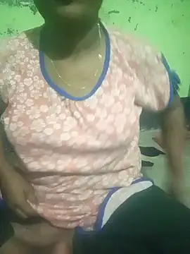 Romantic-Couple999 online show from March 11, 2026, 7:53 pm