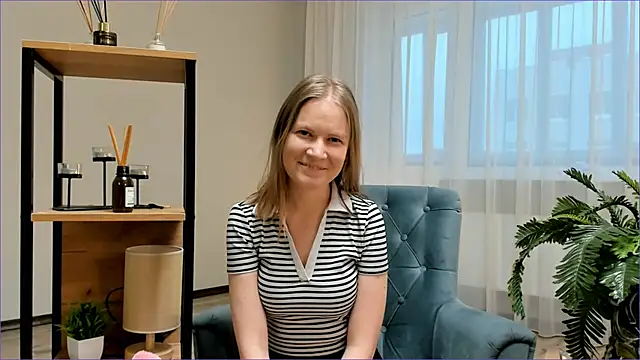 Snapshot of CleliaRostek chatting on February 15, 2026, 4:20 am CleliaRostek online show from February 15, 2026, 4:20 am